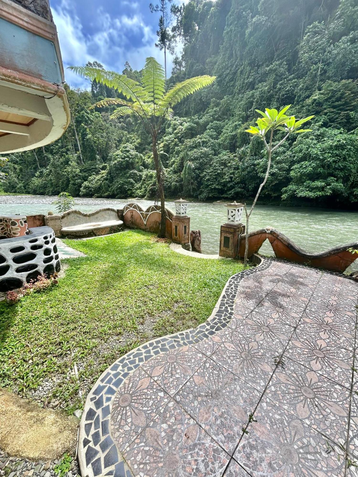 Aussie Inn Bukit Lawang Ngoại thất bức ảnh